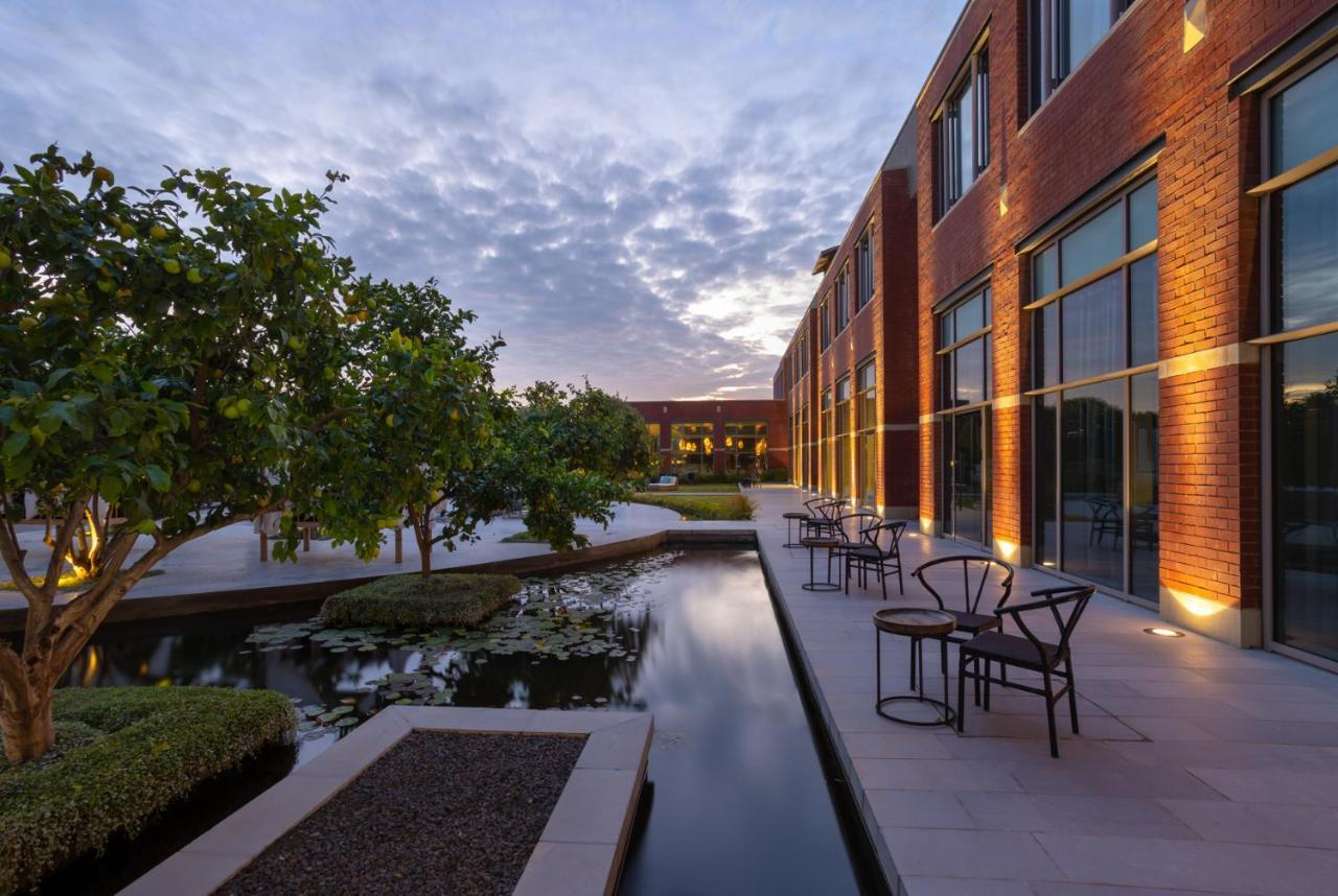 Cramim By Isrotel Exclusive Kiryat Anavim Esterno foto The courtyard at the Center for BrainHealth